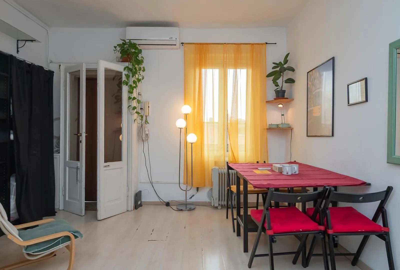 Xenia Apartments - Luminous Studio At Navigli Tram Theme ミラノ